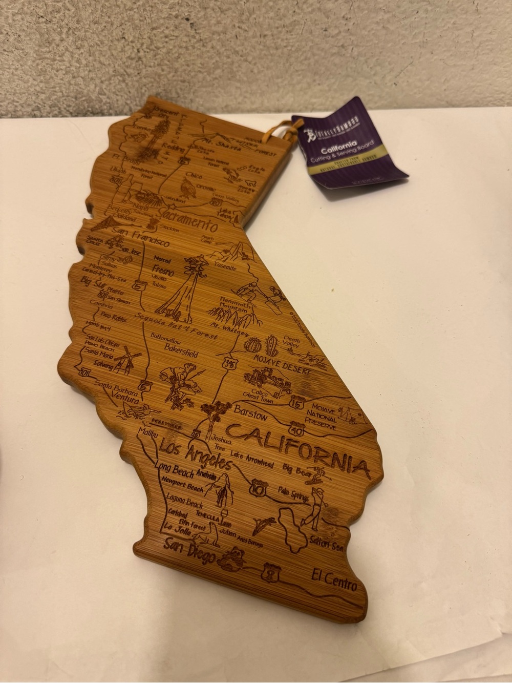 NWT California Shaped Bamboo Serving Board with Engraved Map